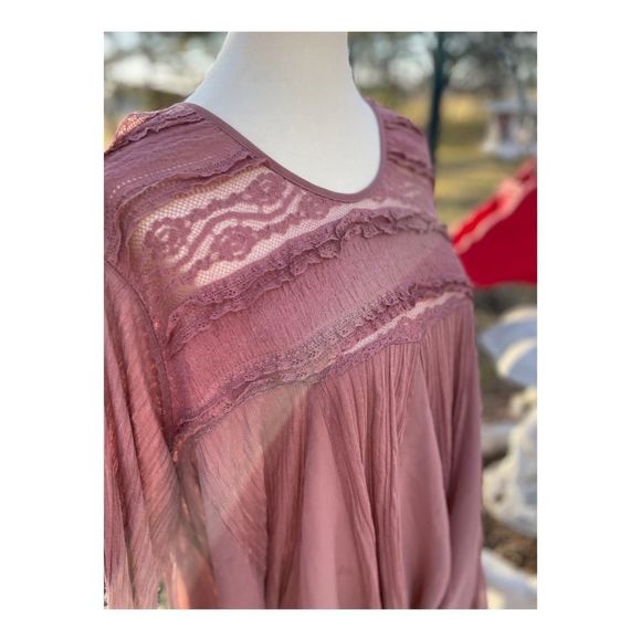 Free People Jojo Mixed Media Long Sleeve Lace Trim Top Size S NWT Dusty Rose - Picture 8 of 9